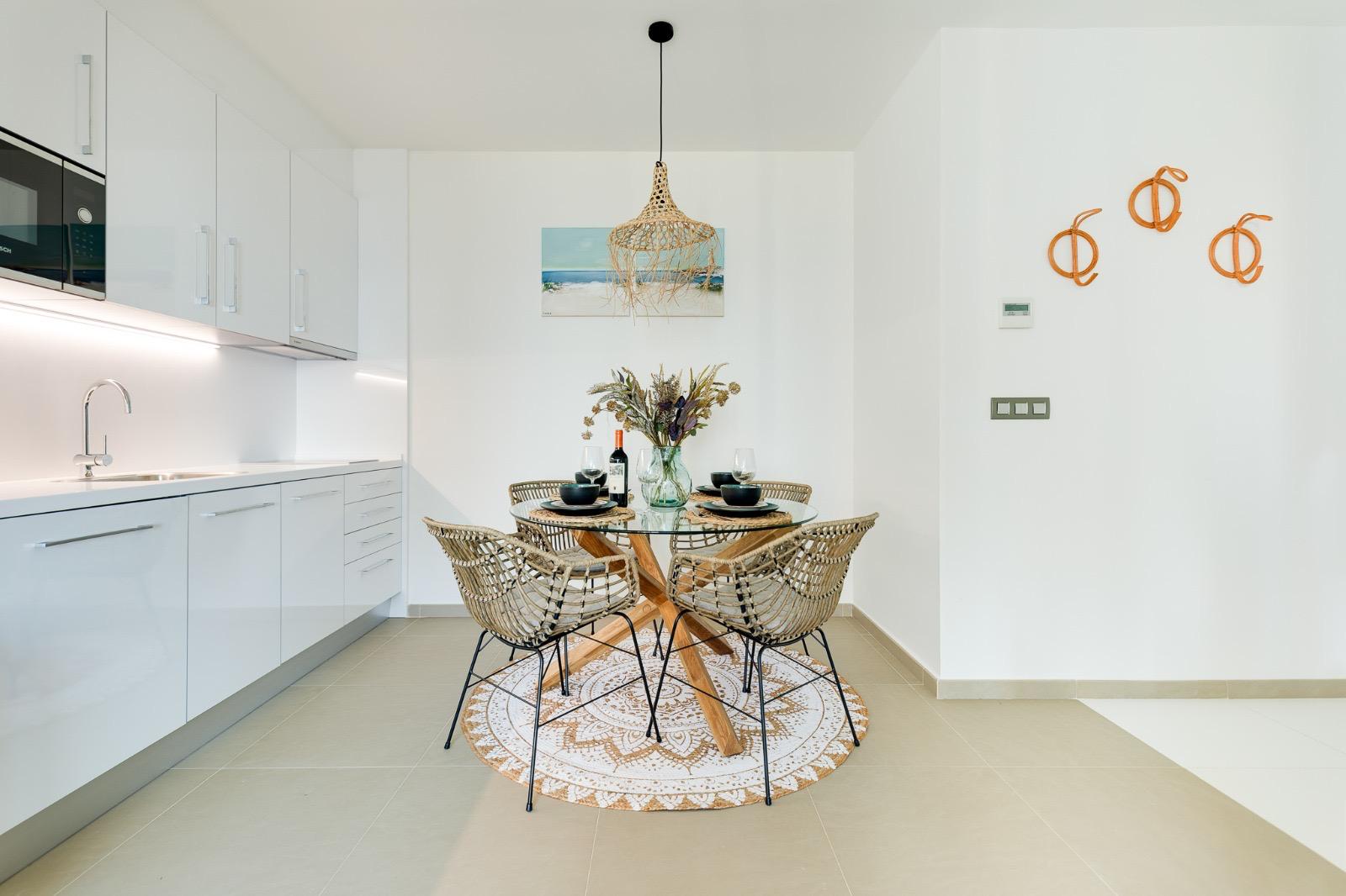 Elegancki salon i jadalnia